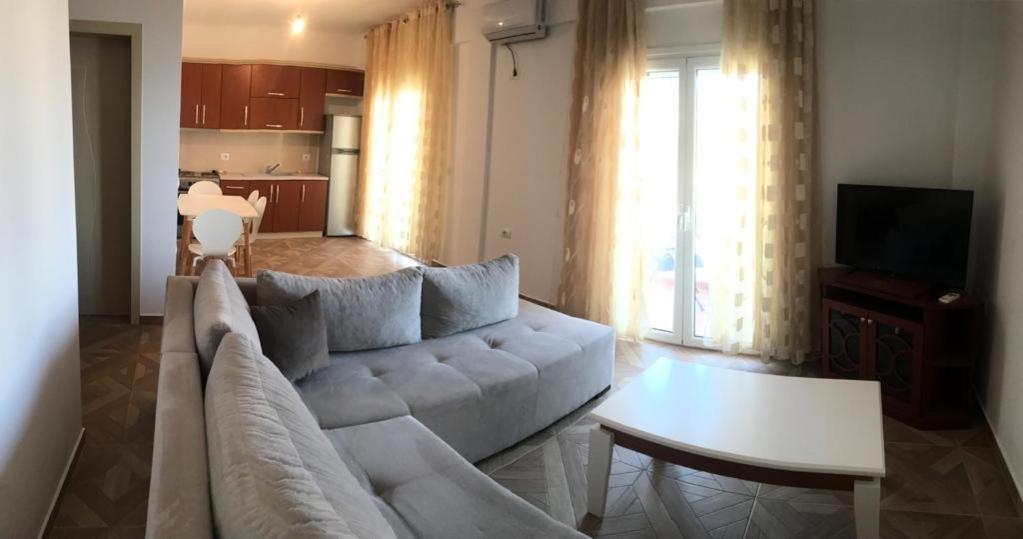 Stunning Sea View Apartments ซารานเดอ ภายนอก รูปภาพ